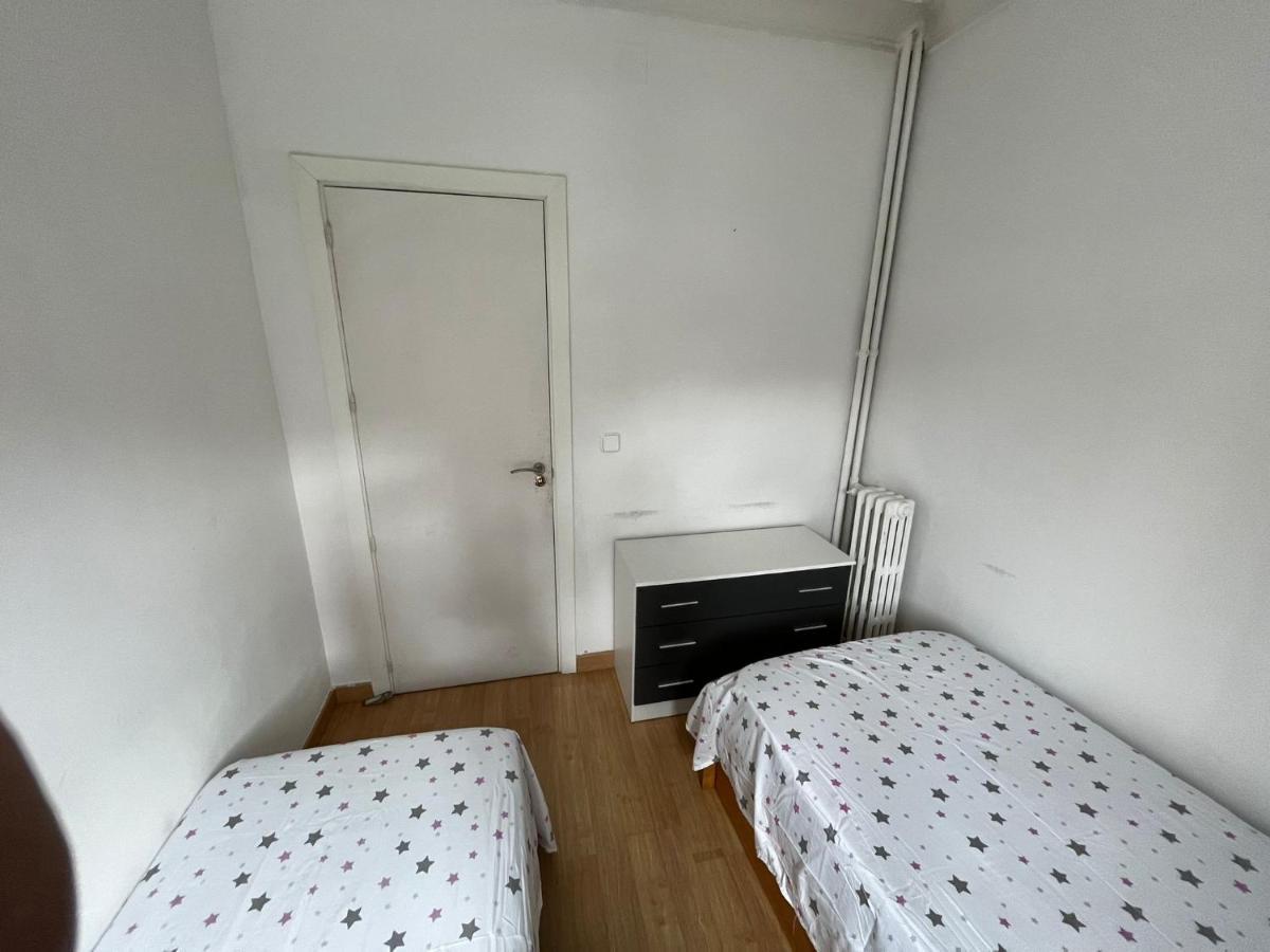 Habitacion Matrimonial En Piso Compartido En El Centro De Madrid Appartement Buitenkant foto